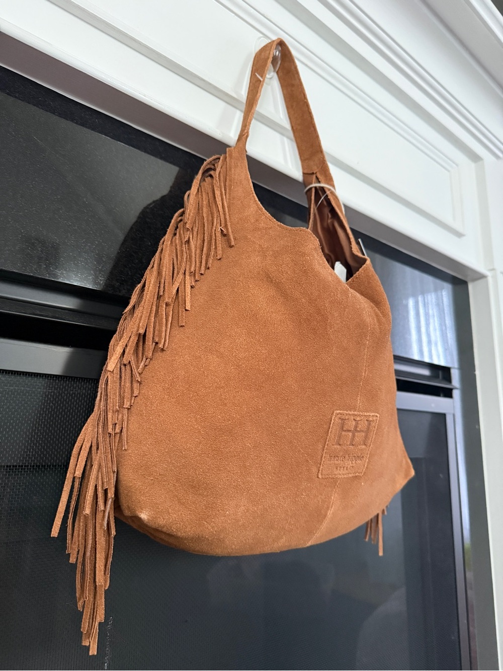 👜🌸✨ NWT Unique Haute Hippie Suede Fringe Shoulder Bag in Cognac Brown - Picture 4 of 4